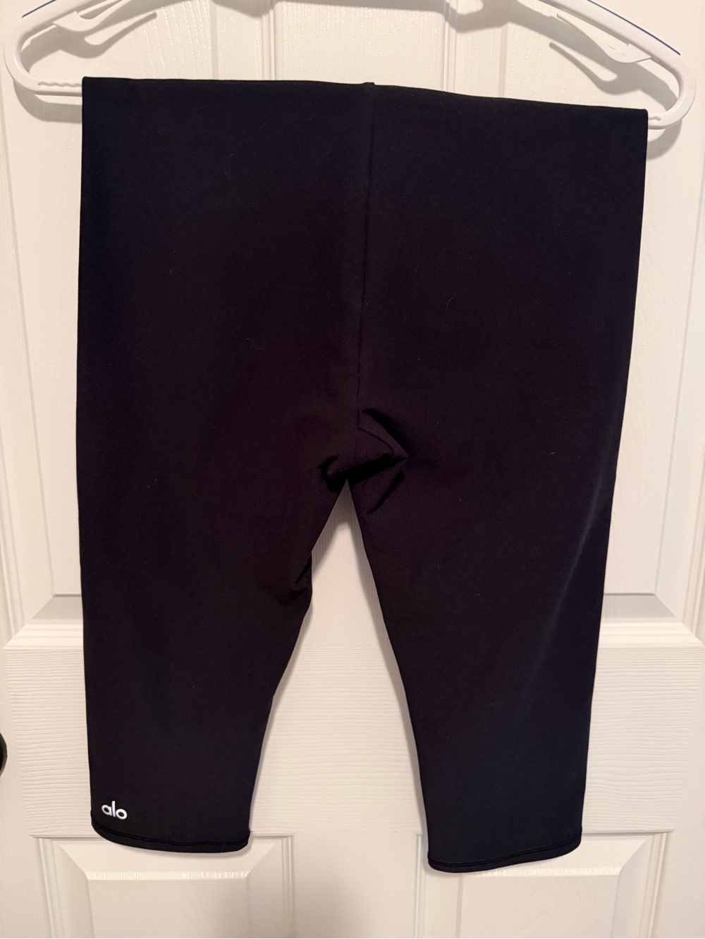 ALO Yoga Black Cropped Active Leggings